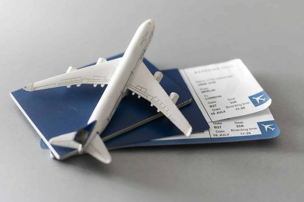 Comment procéder pour acheter un billet d'avion en ligne ?